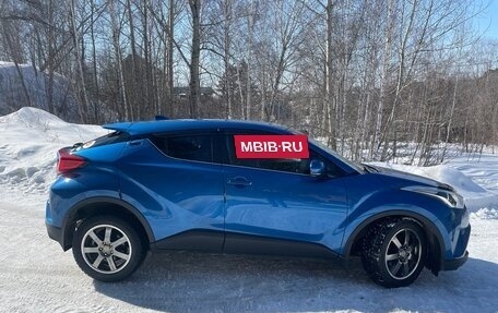 Toyota C-HR I рестайлинг, 2018 год, 2 150 000 рублей, 3 фотография