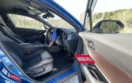 Toyota C-HR I рестайлинг, 2018 год, 2 150 000 рублей, 6 фотография