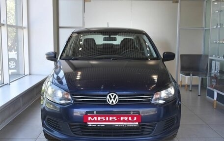 Volkswagen Polo VI (EU Market), 2013 год, 750 000 рублей, 2 фотография
