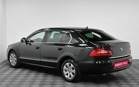 Skoda Superb III рестайлинг, 2010 год, 699 000 рублей, 4 фотография