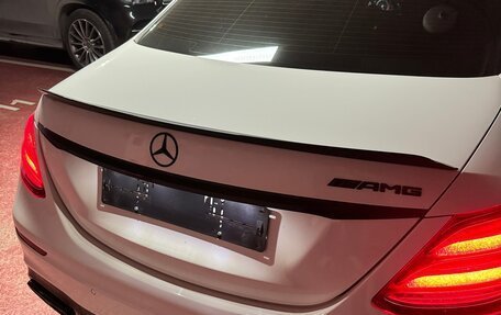 Mercedes-Benz E-Класс, 2017 год, 3 650 000 рублей, 4 фотография