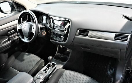 Mitsubishi Outlander III рестайлинг 3, 2012 год, 1 689 000 рублей, 3 фотография