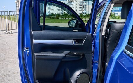 Toyota Hilux VIII, 2016 год, 4 400 000 рублей, 6 фотография