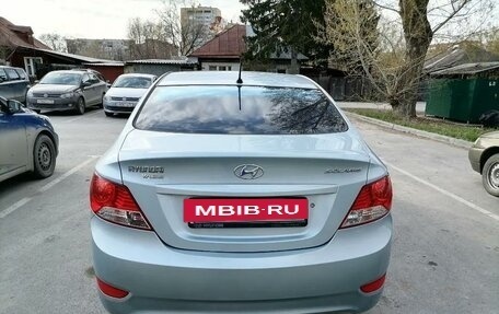 Hyundai Solaris II рестайлинг, 2012 год, 690 000 рублей, 3 фотография