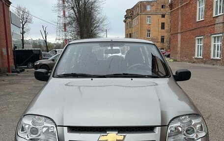 Chevrolet Niva I рестайлинг, 2010 год, 697 000 рублей, 8 фотография