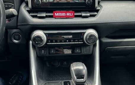 Toyota RAV4, 2022 год, 4 500 000 рублей, 11 фотография