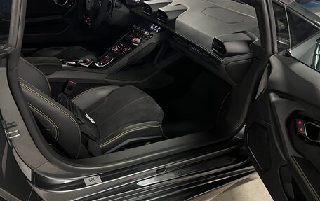 Lamborghini Huracán, 2017 год, 26 100 000 рублей, 5 фотография