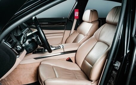 BMW 7 серия, 2013 год, 2 649 000 рублей, 11 фотография
