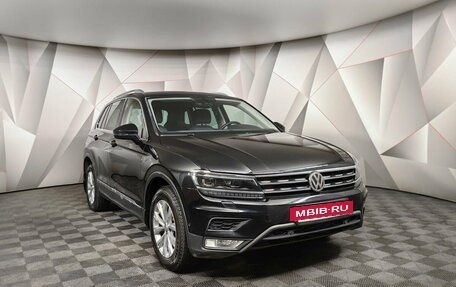 Volkswagen Tiguan II, 2017 год, 1 999 000 рублей, 13 фотография