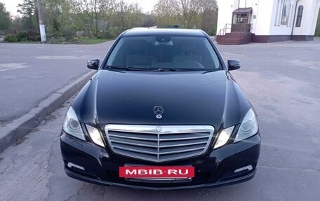 Mercedes-Benz E-Класс, 2010 год, 1 400 000 рублей, 3 фотография