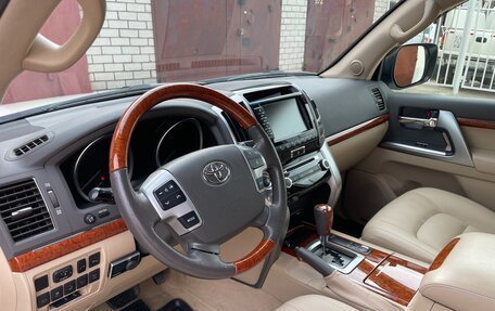 Toyota Land Cruiser 200, 2014 год, 5 700 000 рублей, 4 фотография