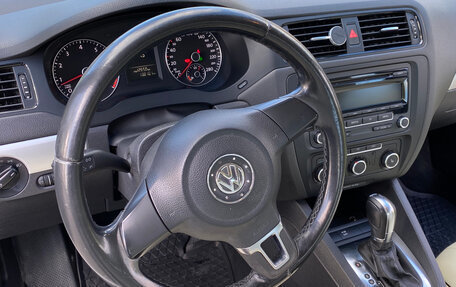 Volkswagen Jetta VI, 2012 год, 1 290 000 рублей, 14 фотография