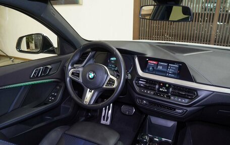 BMW 1 серия, 2020 год, 3 100 000 рублей, 11 фотография