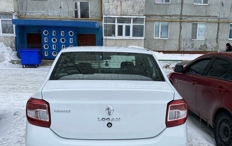 Renault Logan II, 2015 год, 880 000 рублей, 6 фотография