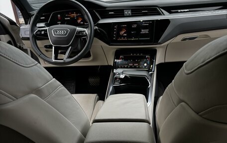 Audi e-tron I, 2021 год, 6 975 000 рублей, 10 фотография