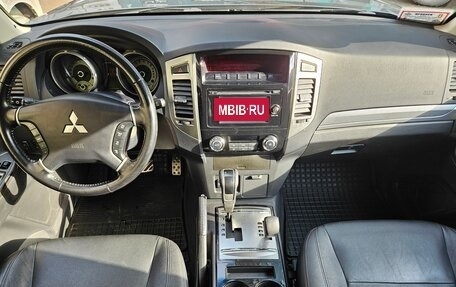 Mitsubishi Pajero IV, 2014 год, 3 070 000 рублей, 14 фотография