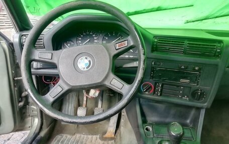 BMW 3 серия, 1986 год, 300 000 рублей, 6 фотография