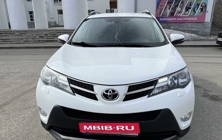 Toyota RAV4, 2013 год, 2 690 000 рублей, 3 фотография