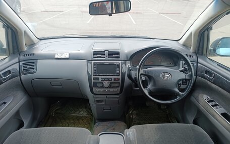 Toyota Ipsum II, 2002 год, 670 000 рублей, 7 фотография