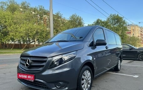 Mercedes-Benz Vito, 2019 год, 4 180 000 рублей, 3 фотография