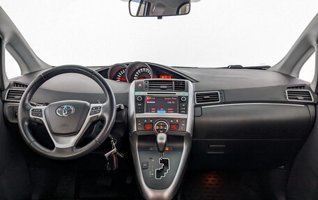 Toyota Verso I, 2013 год, 1 565 000 рублей, 14 фотография