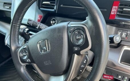 Honda Stepwgn IV, 2017 год, 2 950 000 рублей, 4 фотография