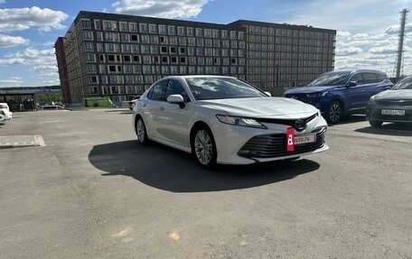 Toyota Camry, 2019 год, 3 050 000 рублей, 2 фотография