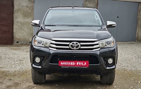 Toyota Hilux VIII, 2015 год, 3 700 000 рублей, 2 фотография