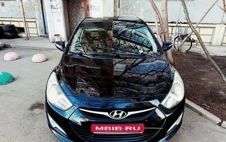 Hyundai i40 I рестайлинг, 2014 год, 999 999 рублей, 3 фотография