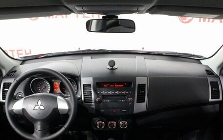 Mitsubishi Outlander III рестайлинг 3, 2009 год, 1 370 000 рублей, 16 фотография