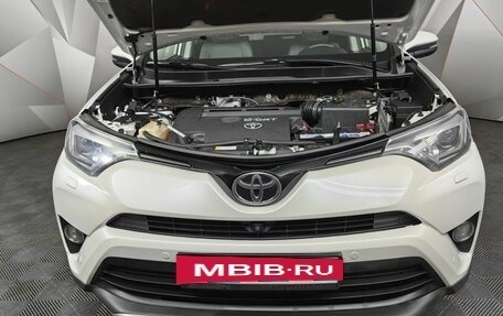 Toyota RAV4, 2016 год, 2 398 000 рублей, 20 фотография