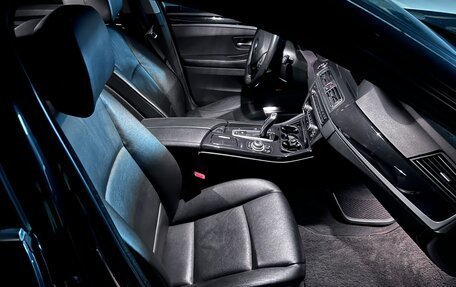 BMW 5 серия, 2012 год, 2 000 000 рублей, 9 фотография