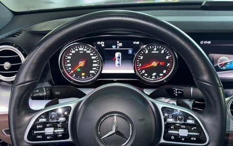 Mercedes-Benz E-Класс, 2019 год, 3 500 000 рублей, 4 фотография
