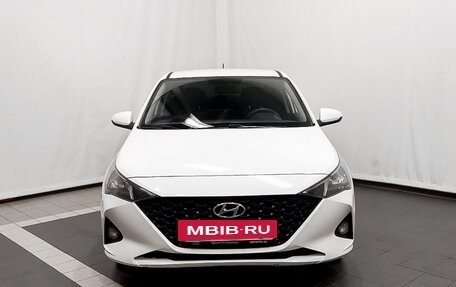 Hyundai Solaris II рестайлинг, 2021 год, 1 859 000 рублей, 2 фотография