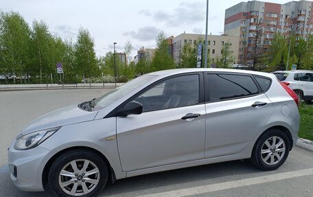 Hyundai Solaris II рестайлинг, 2014 год, 1 050 000 рублей, 5 фотография