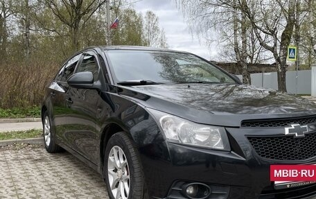 Chevrolet Cruze II, 2010 год, 680 000 рублей, 3 фотография