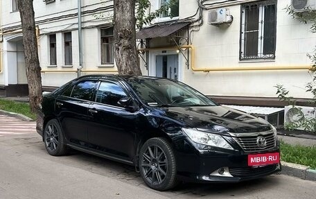 Toyota Camry, 2013 год, 2 055 000 рублей, 2 фотография