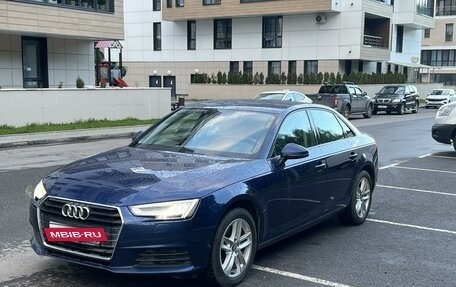 Audi A4, 2018 год, 2 450 000 рублей, 8 фотография