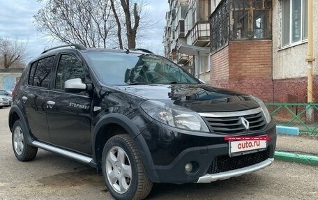 Renault Sandero I, 2013 год, 860 000 рублей, 3 фотография