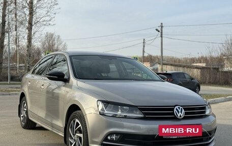 Volkswagen Jetta VI, 2017 год, 1 880 000 рублей, 2 фотография