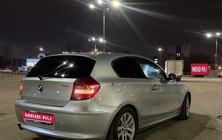 BMW 1 серия, 2008 год, 600 000 рублей, 3 фотография