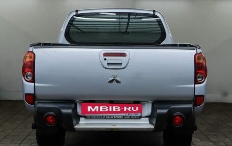 Mitsubishi L200 IV рестайлинг, 2013 год, 1 850 000 рублей, 3 фотография