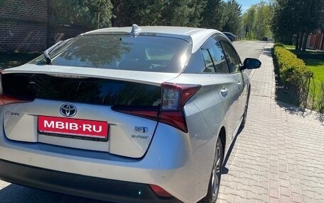 Toyota Prius IV XW50, 2019 год, 2 150 000 рублей, 7 фотография