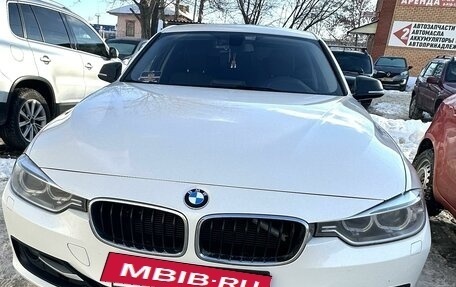 BMW 3 серия, 2013 год, 1 800 000 рублей, 3 фотография