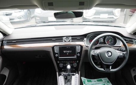 Volkswagen Passat B8 рестайлинг, 2017 год, 1 470 000 рублей, 10 фотография