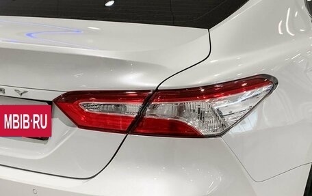 Toyota Camry, 2021 год, 3 599 000 рублей, 9 фотография
