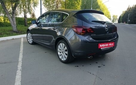 Opel Astra J, 2010 год, 797 000 рублей, 10 фотография