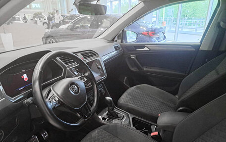 Volkswagen Tiguan II, 2019 год, 3 150 000 рублей, 16 фотография