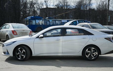 Hyundai Elantra, 2023 год, 3 499 000 рублей, 8 фотография
