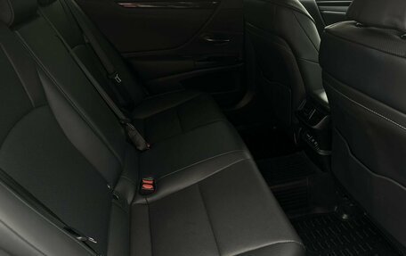 Lexus ES VII, 2019 год, 4 750 000 рублей, 22 фотография